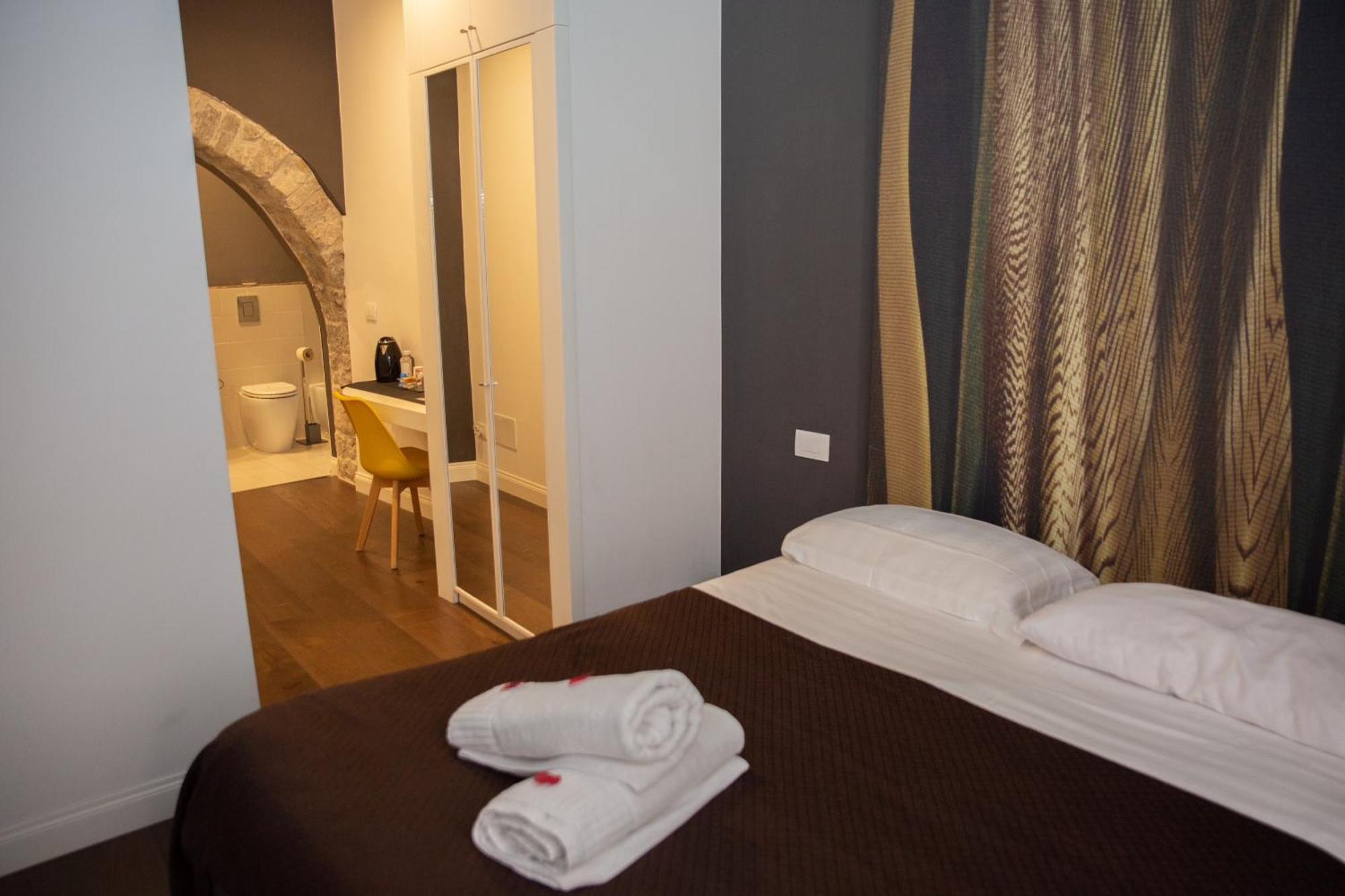 Vicolo Delle Belle Suite Террачина Екстер'єр фото